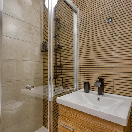 Проживание в семье Haven - 2 *